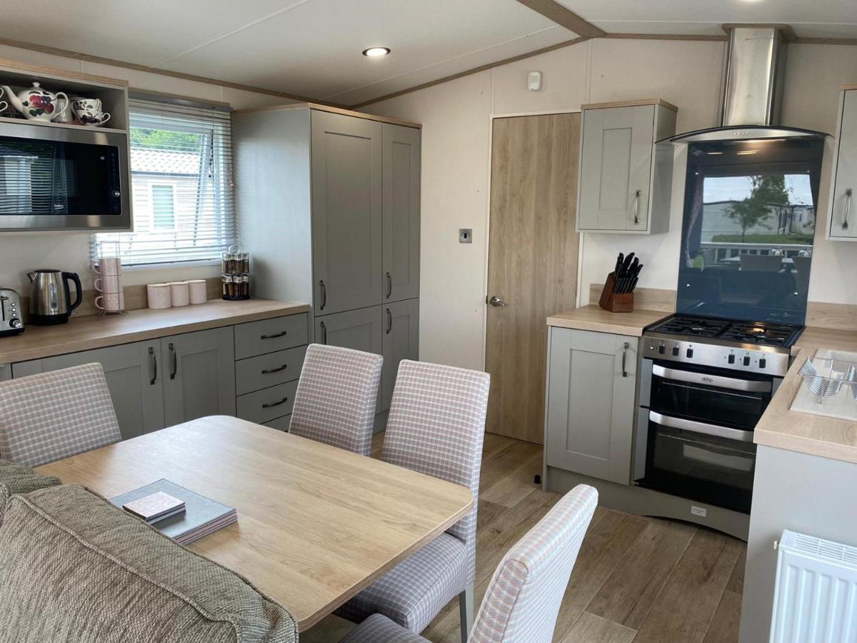 Lake District Prestige Caravan, 3 Bedrooms, Sleeps 8 On Haven Holiday Park Flookburgh Ngoại thất bức ảnh