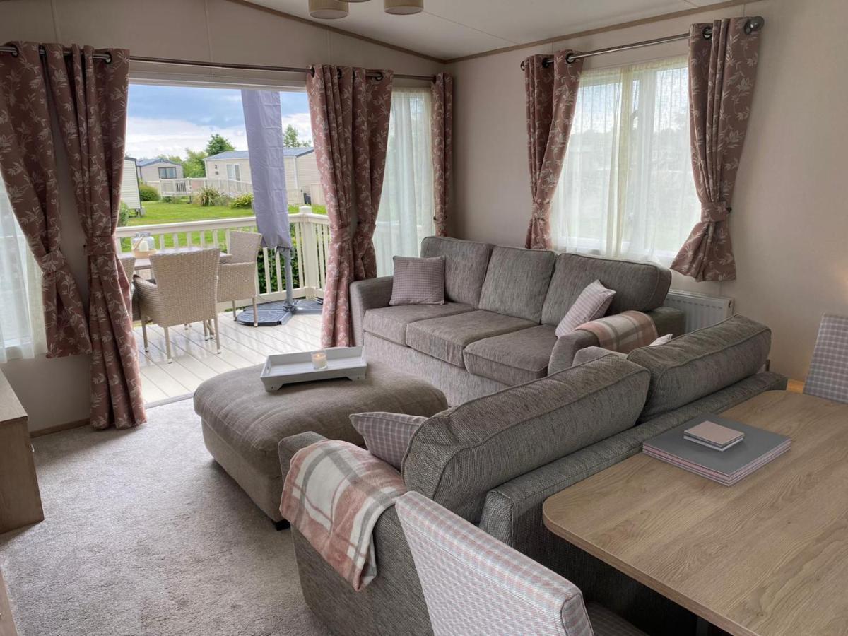 Lake District Prestige Caravan, 3 Bedrooms, Sleeps 8 On Haven Holiday Park Flookburgh Ngoại thất bức ảnh