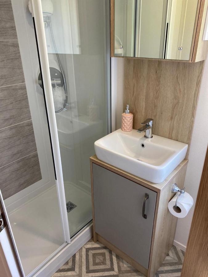 Lake District Prestige Caravan, 3 Bedrooms, Sleeps 8 On Haven Holiday Park Flookburgh Ngoại thất bức ảnh